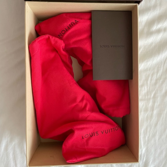 Women’s Louis Vuitton “oh really” high heels - Picture 7 of 9